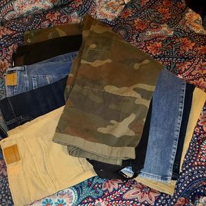 5 pairs of American Eagle jeans